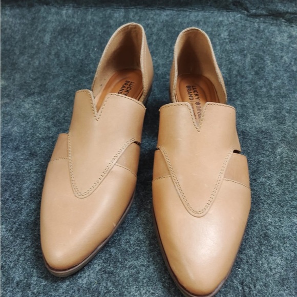 Tan Leather Women's Shoes - Picture 4 of 9